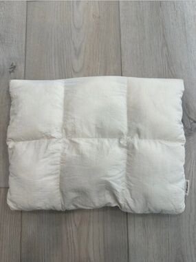 Comfyable Puffer Laptop Sleeve Cream Quilted Magnetic MacBook Air/Pro Case